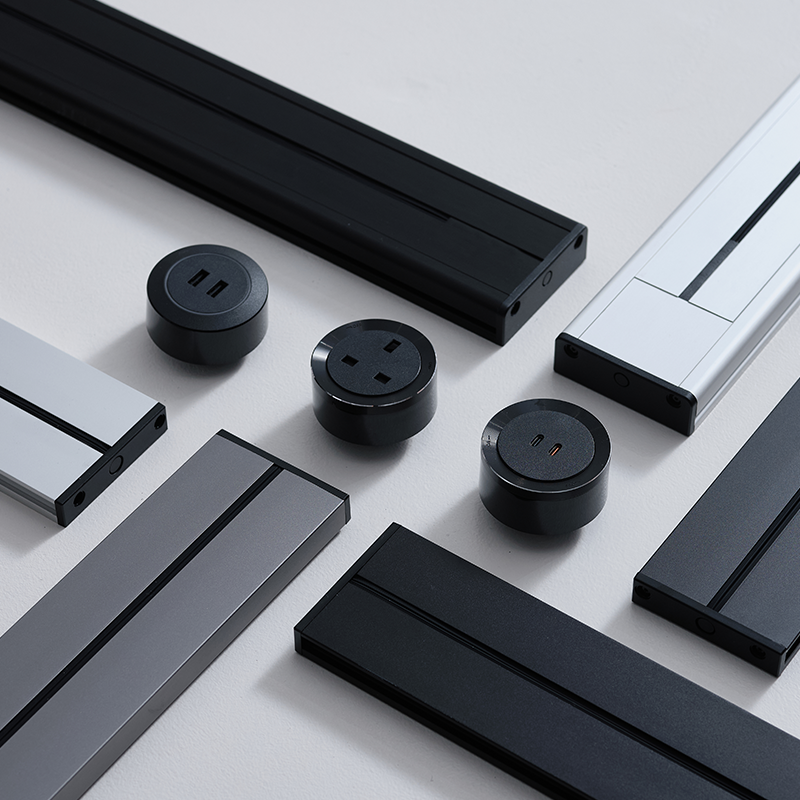 Adaptors_612ed066-2e65-4646-9673-6b80a99b5bf0.png