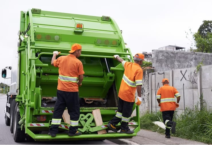 waste_disposal_truck_235befe9-bd37-4f1a-a40a-4210f657bbfd.jpg